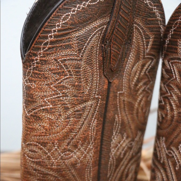 Boots - Picture 4 of 6